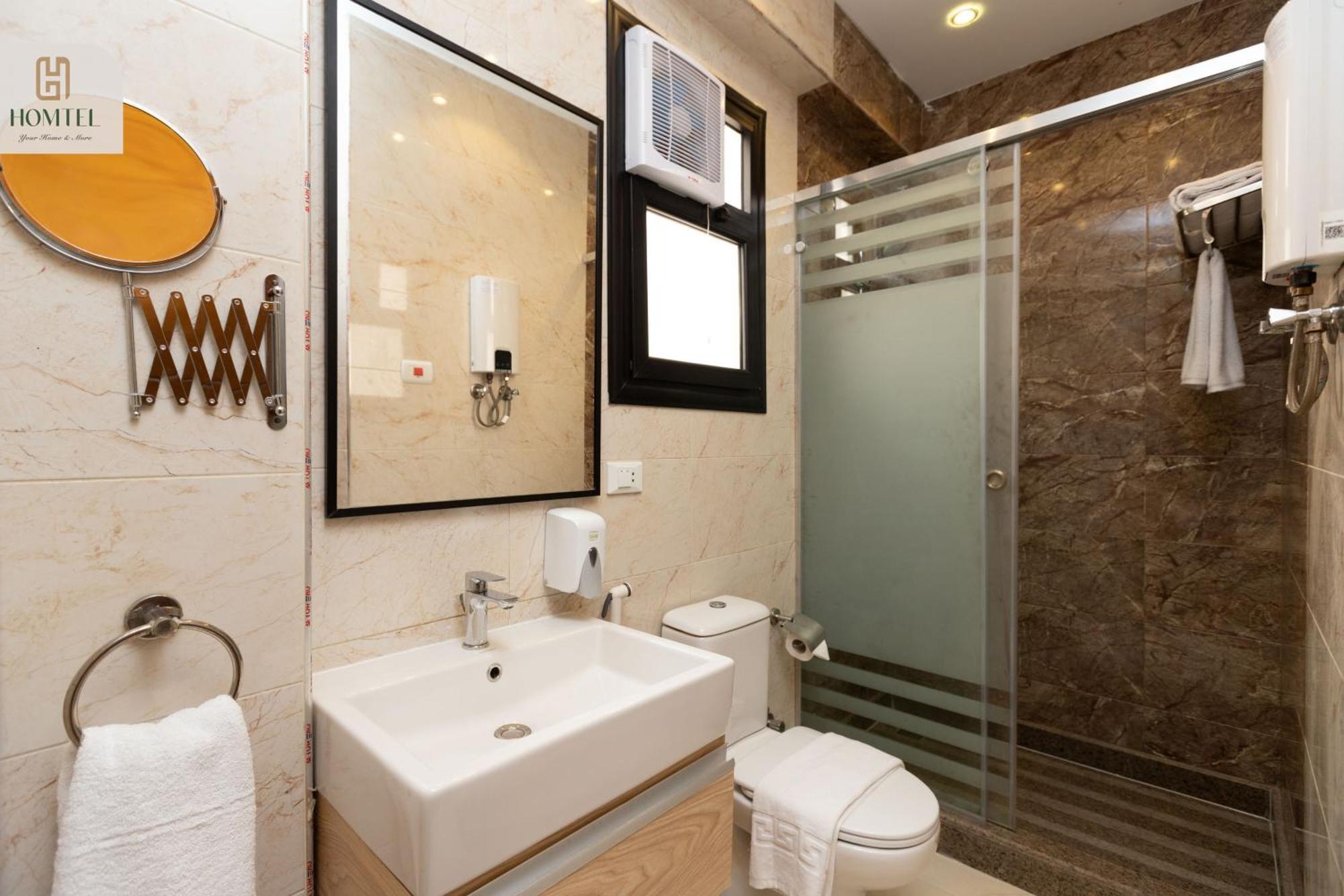 Homtel Auc * Cairo